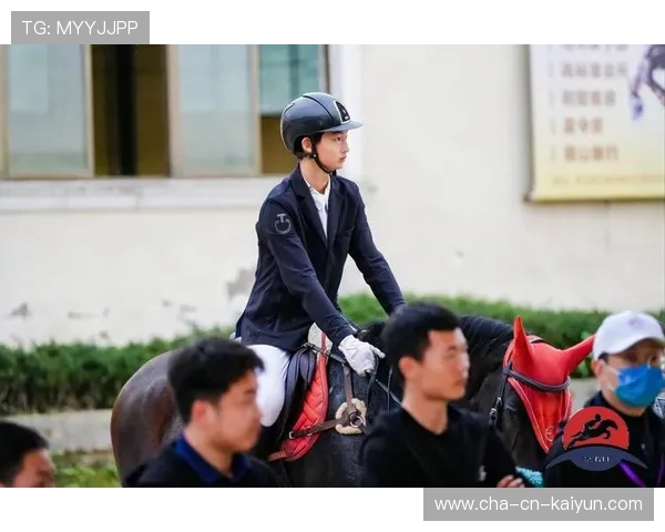 泰国马术协会授予Chantola Kiri“年度最佳盛装舞步骑手”称号。，泰国公主马术比赛